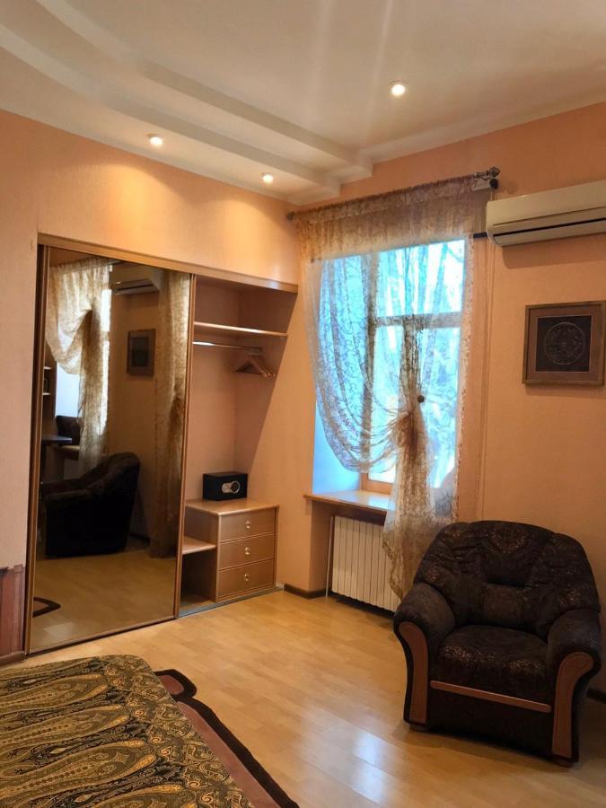 Mini-Hotel In The Very Heart Of Odessa Luaran gambar